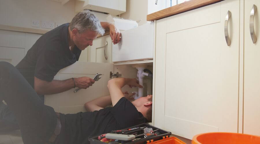 Professional burst pipe repair services in Mekinock, ND